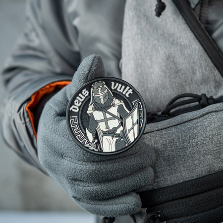 Naszywka Deus Vult 3D PVC  - Black