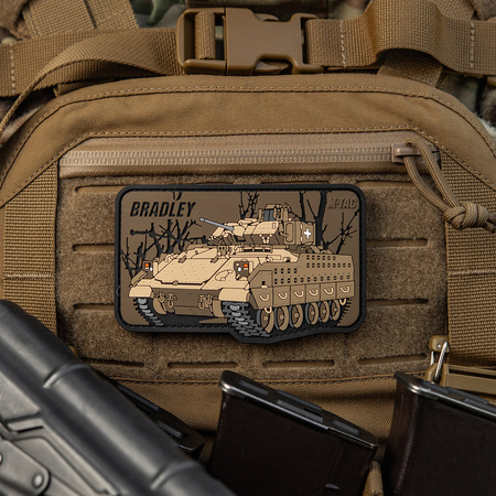 Naszywka Bradley (PVC)  - Color
