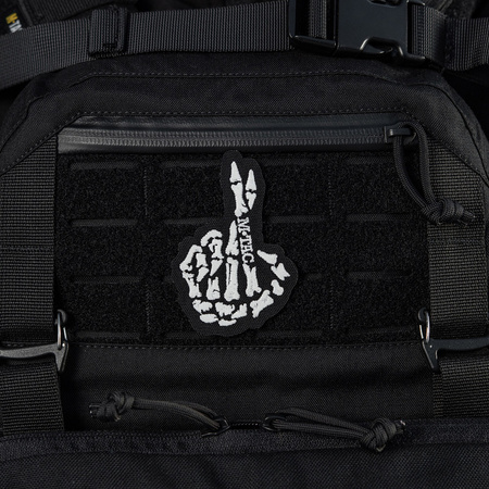 Naszywka Crossed Fingers (Haft)  - Black