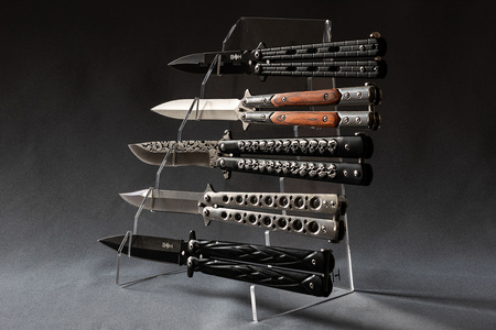 Stojak ekspozycyjny na noże BSH ADVENTURE S2